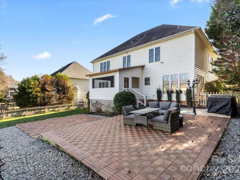 11809 Farnborough Road, Huntersville, NC 28078.  MLS# CAR4315816, YatesRealty ID 2210. 