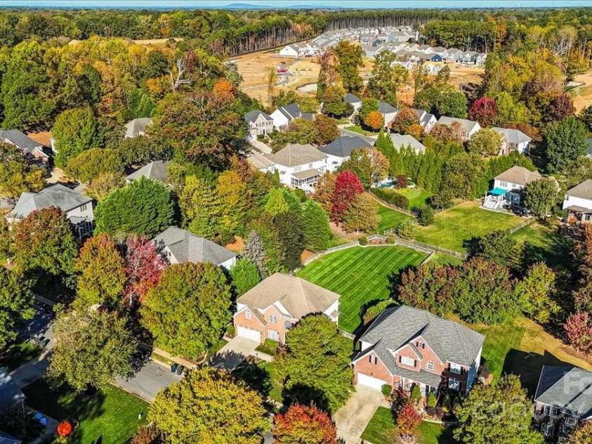 11809 Farnborough Road, Huntersville, NC 28078.  MLS# CAR4315816, YatesRealty ID 2210. 