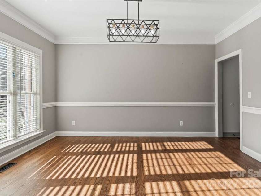 11809 Farnborough Road, Huntersville, NC 28078.  MLS# CAR4315816, YatesRealty ID 2210. Dining room 