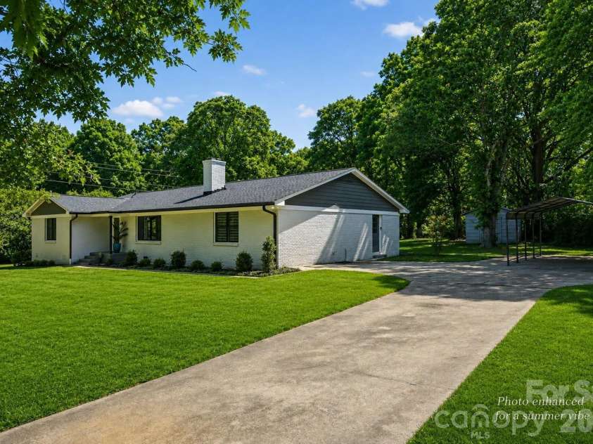 2313 Rainbrook Drive, Monroe, NC 28112.  MLS# CAR4378067, YatesRealty ID 22100. 