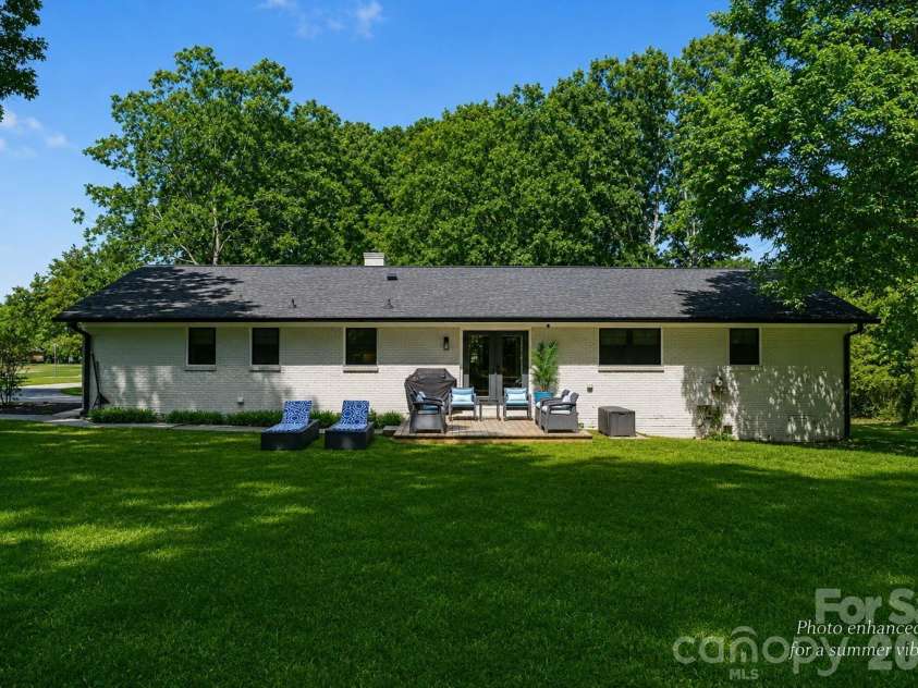 2313 Rainbrook Drive, Monroe, NC 28112.  MLS# CAR4378067, YatesRealty ID 22100. 