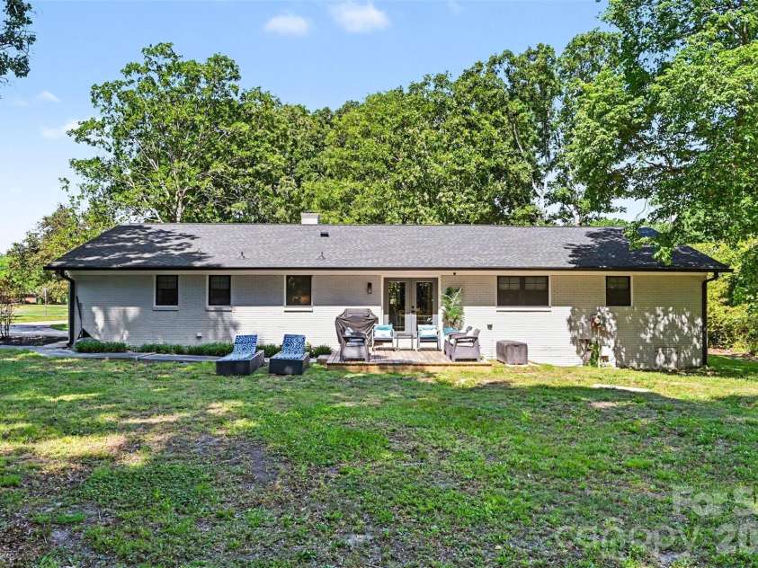 2313 Rainbrook Drive, Monroe, NC 28112.  MLS# CAR4378067, YatesRealty ID 22100. 