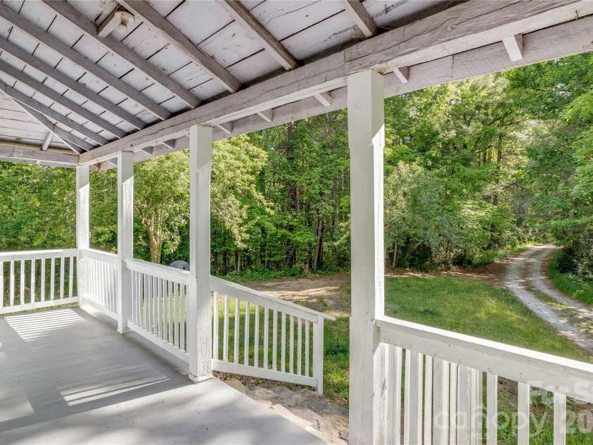 182 Wakti Ridge Road, Saluda, NC 28773.  MLS# CAR4376709, YatesRealty ID 22101. 