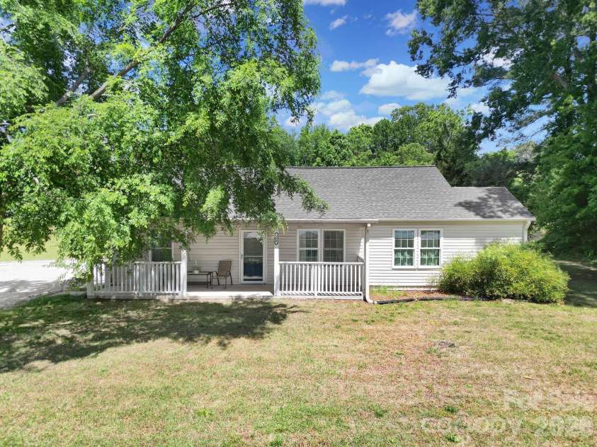 184 Fairhill Road, Heath Springs, SC 29058.  MLS# CAR4374753, YatesRealty ID 22102. 