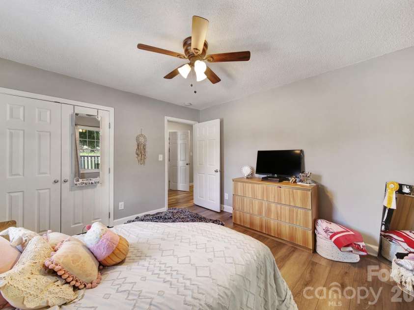 184 Fairhill Road, Heath Springs, SC 29058.  MLS# CAR4374753, YatesRealty ID 22102. 