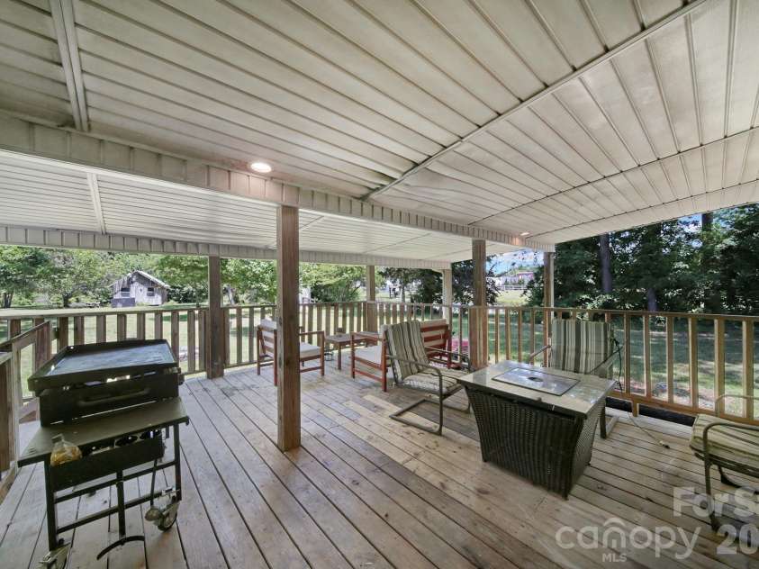 184 Fairhill Road, Heath Springs, SC 29058.  MLS# CAR4374753, YatesRealty ID 22102. 