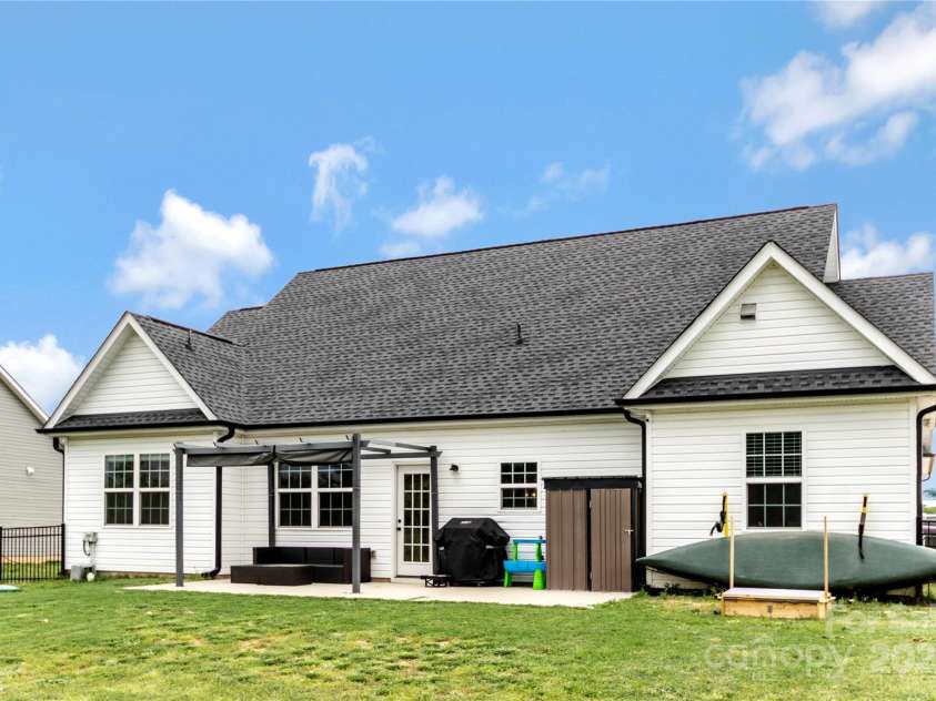 2119 Smith Road, Clover, SC 29710.  MLS# CAR4284824, YatesRealty ID 22104. 