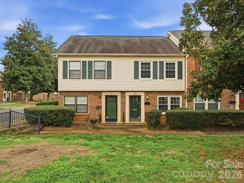 4640 Old Lantern Way, Charlotte, NC 28212.  MLS# CAR4355052, YatesRealty ID 22106. 