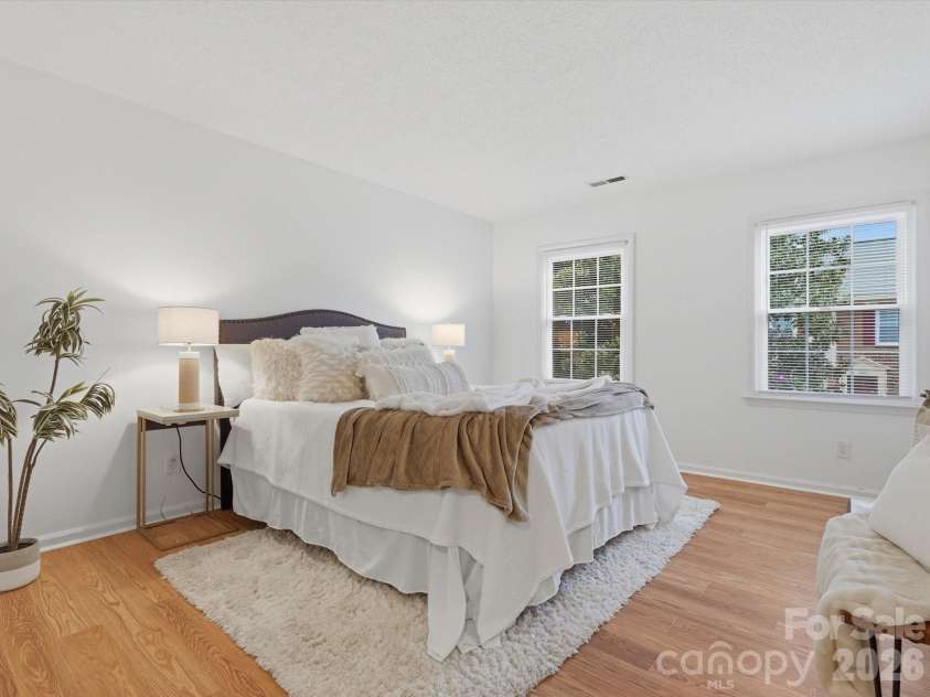 4640 Old Lantern Way, Charlotte, NC 28212.  MLS# CAR4355052, YatesRealty ID 22106. 