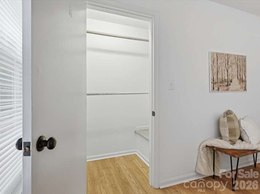 4640 Old Lantern Way, Charlotte, NC 28212.  MLS# CAR4355052, YatesRealty ID 22106. 