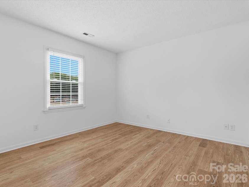 4640 Old Lantern Way, Charlotte, NC 28212.  MLS# CAR4355052, YatesRealty ID 22106. 