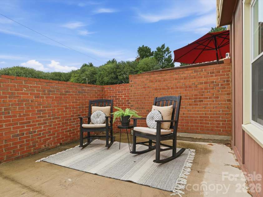 4640 Old Lantern Way, Charlotte, NC 28212.  MLS# CAR4355052, YatesRealty ID 22106. 