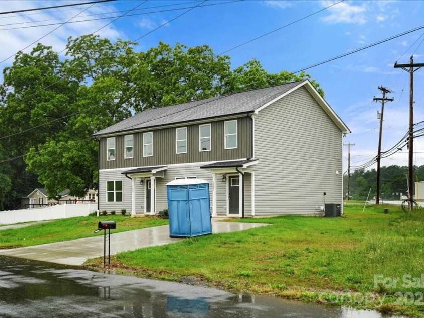 1600/1602 Bluff Street, Albemarle, NC 28001.  MLS# CAR4266528, YatesRealty ID 22107. 