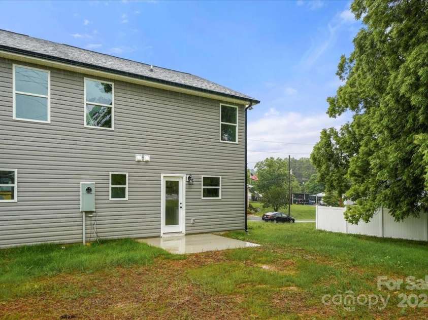 1600/1602 Bluff Street, Albemarle, NC 28001.  MLS# CAR4266528, YatesRealty ID 22107. 
