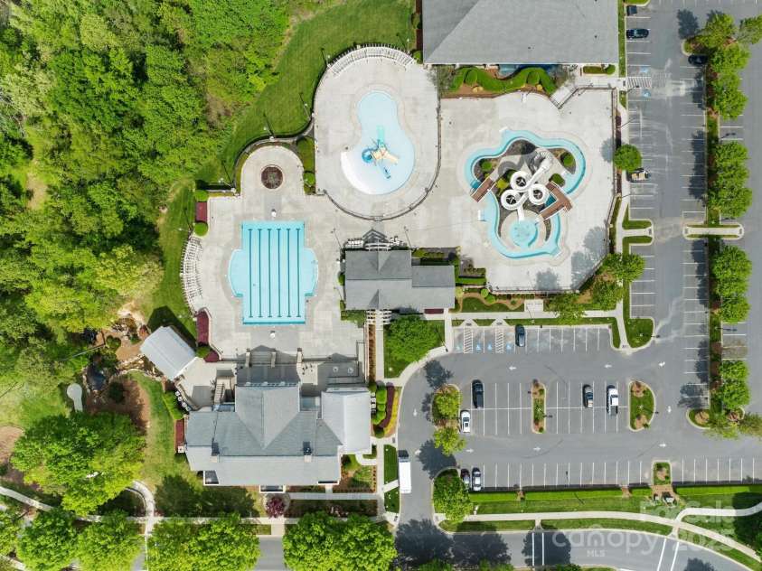 3022 Oakmere Road, Waxhaw, NC 28173.  MLS# CAR4249075, YatesRealty ID 22108. Enjoy summer fun at the resort-style community pool!