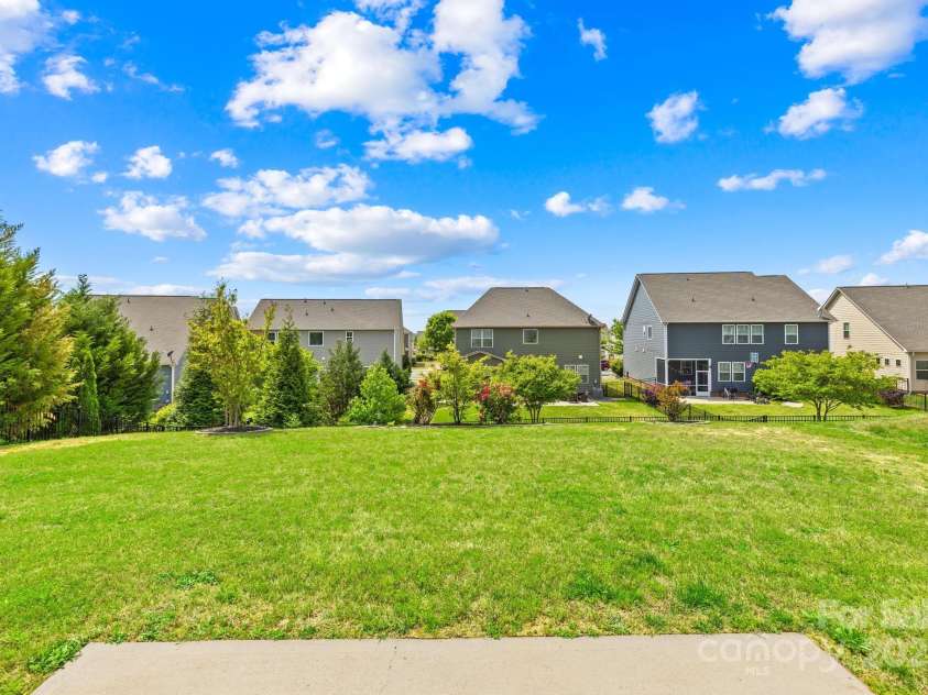 3022 Oakmere Road, Waxhaw, NC 28173.  MLS# CAR4249075, YatesRealty ID 22108. Large backyard offers lots of space!