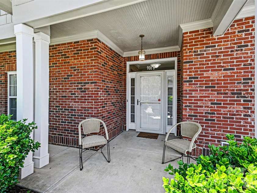 908 Davie Avenue, Statesville, NC 28677.  MLS# CAR4377914, YatesRealty ID 22108. Front Covered Porch