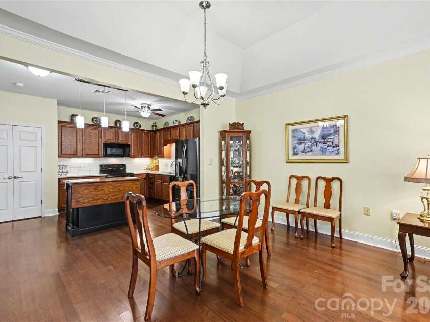 908 Davie Avenue, Statesville, NC 28677.  MLS# CAR4377914, YatesRealty ID 22108. Kitchen Open to Dining Area