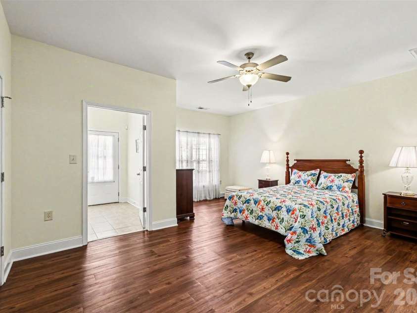 908 Davie Avenue, Statesville, NC 28677.  MLS# CAR4377914, YatesRealty ID 22108. Primary Bedroom Suite 