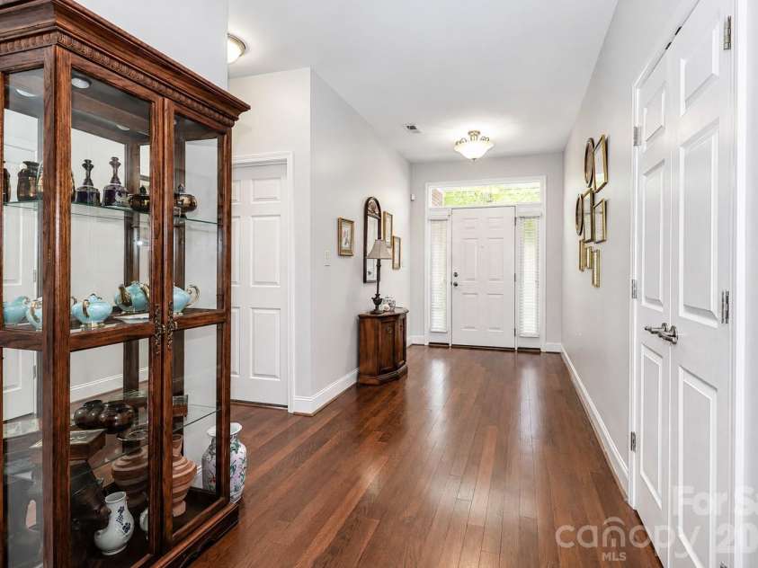 908 Davie Avenue, Statesville, NC 28677.  MLS# CAR4420203, YatesRealty ID 22108. 