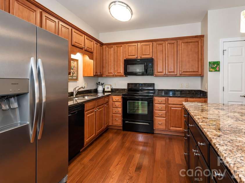 908 Davie Avenue, Statesville, NC 28677.  MLS# CAR4420203, YatesRealty ID 22108. 