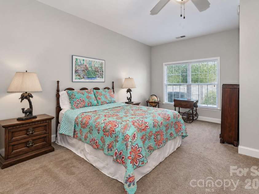908 Davie Avenue, Statesville, NC 28677.  MLS# CAR4420203, YatesRealty ID 22108. 