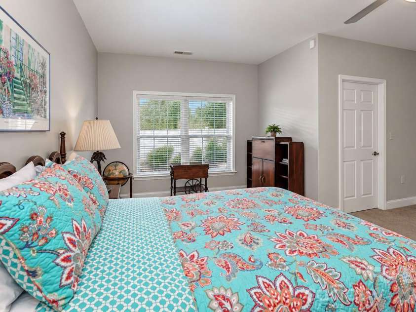 908 Davie Avenue, Statesville, NC 28677.  MLS# CAR4420203, YatesRealty ID 22108. 