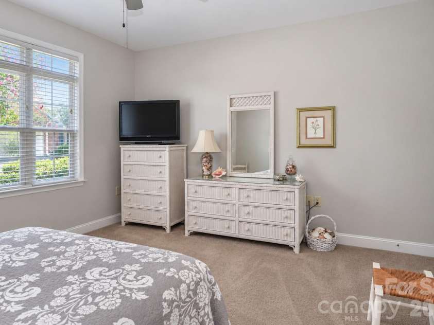 908 Davie Avenue, Statesville, NC 28677.  MLS# CAR4420203, YatesRealty ID 22108. 