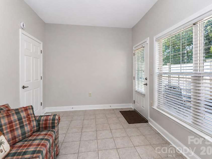 908 Davie Avenue, Statesville, NC 28677.  MLS# CAR4420203, YatesRealty ID 22108. 