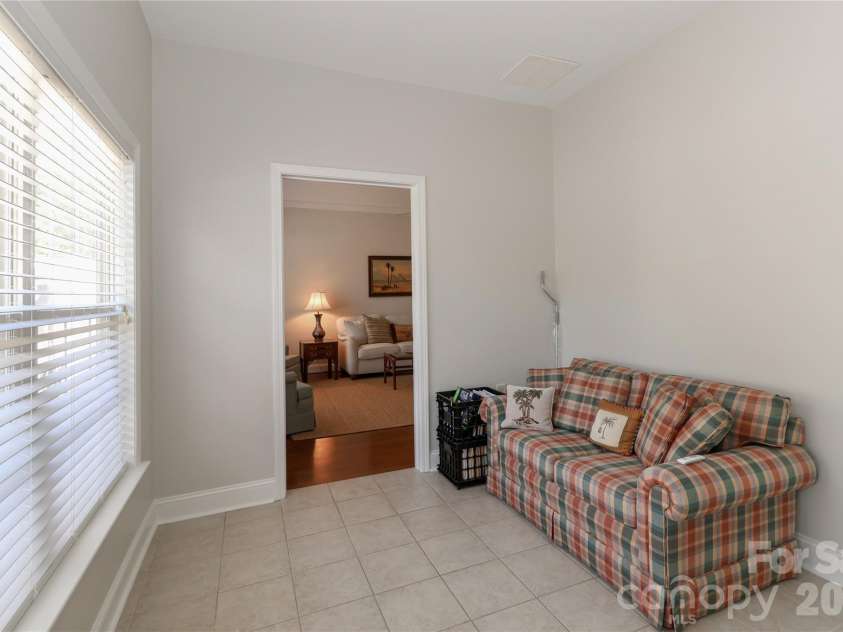 908 Davie Avenue, Statesville, NC 28677.  MLS# CAR4420203, YatesRealty ID 22108. 