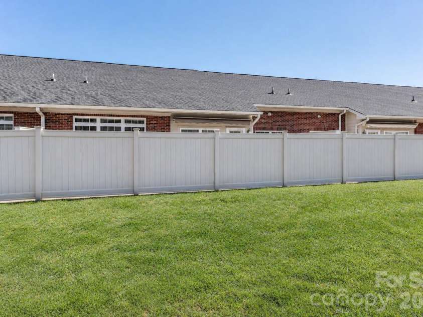 908 Davie Avenue, Statesville, NC 28677.  MLS# CAR4420203, YatesRealty ID 22108. 