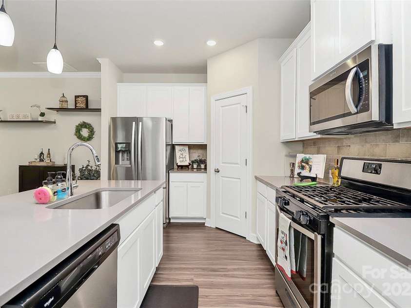 11733 Mesquite Road, Huntersville, NC 28078.  MLS# CAR4268624, YatesRealty ID 22109. 
