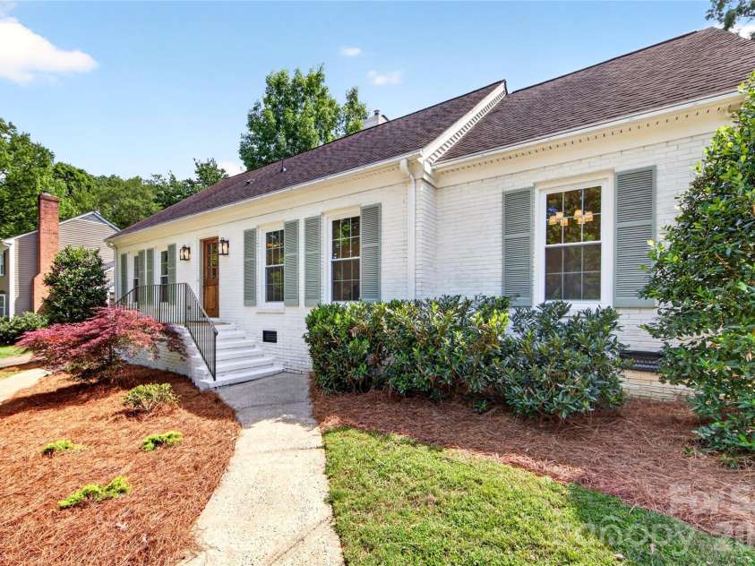 3338 Stocktie Road, Charlotte, NC 28210.  MLS# CAR4379362, YatesRealty ID 22109. 