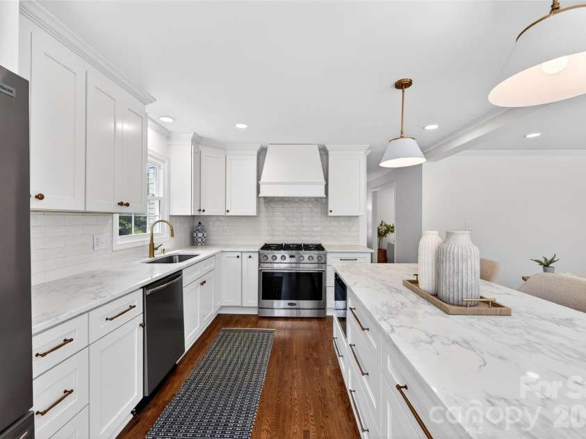 3338 Stocktie Road, Charlotte, NC 28210.  MLS# CAR4379362, YatesRealty ID 22109. 
