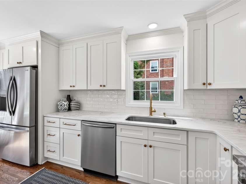 3338 Stocktie Road, Charlotte, NC 28210.  MLS# CAR4379362, YatesRealty ID 22109. 