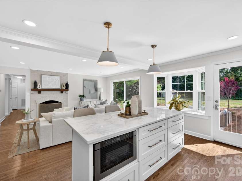 3338 Stocktie Road, Charlotte, NC 28210.  MLS# CAR4379362, YatesRealty ID 22109. 