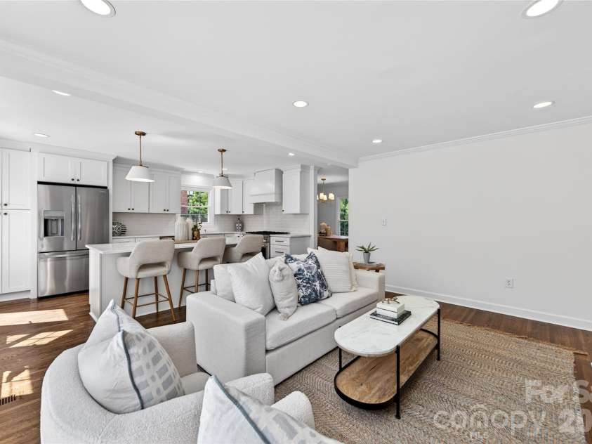 3338 Stocktie Road, Charlotte, NC 28210.  MLS# CAR4379362, YatesRealty ID 22109. 