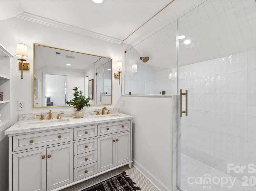 3338 Stocktie Road, Charlotte, NC 28210.  MLS# CAR4379362, YatesRealty ID 22109. 