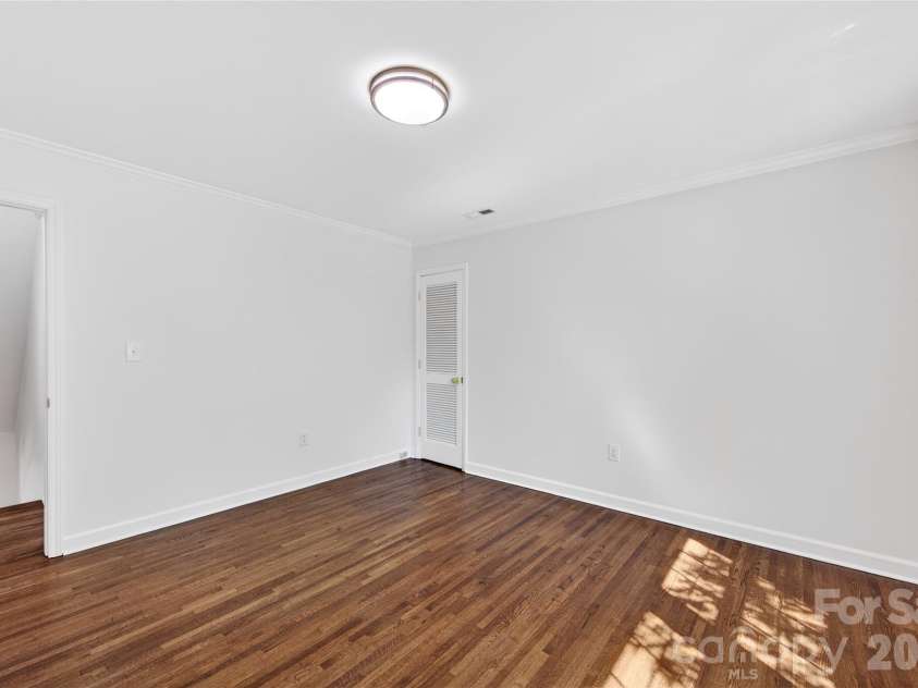 3338 Stocktie Road, Charlotte, NC 28210.  MLS# CAR4379362, YatesRealty ID 22109. 
