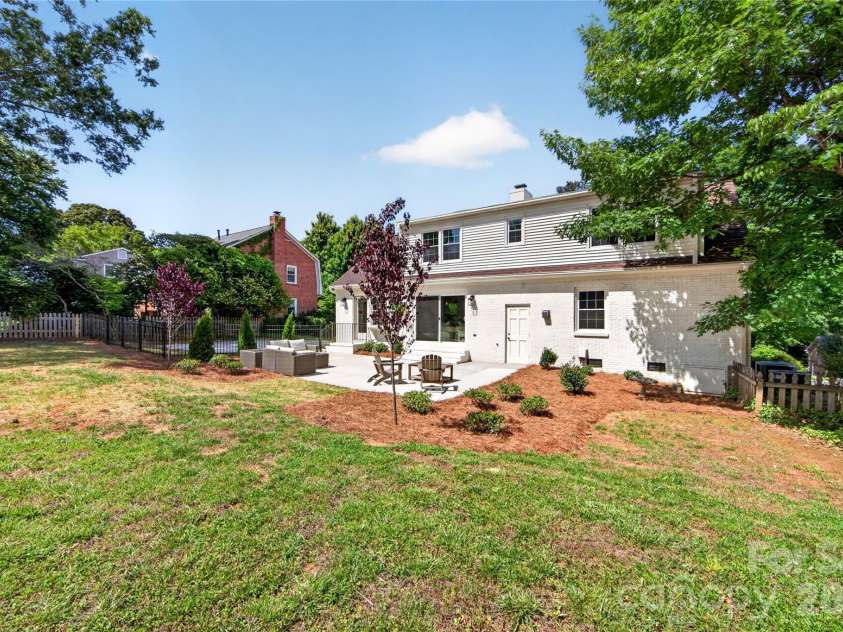 3338 Stocktie Road, Charlotte, NC 28210.  MLS# CAR4379362, YatesRealty ID 22109. 