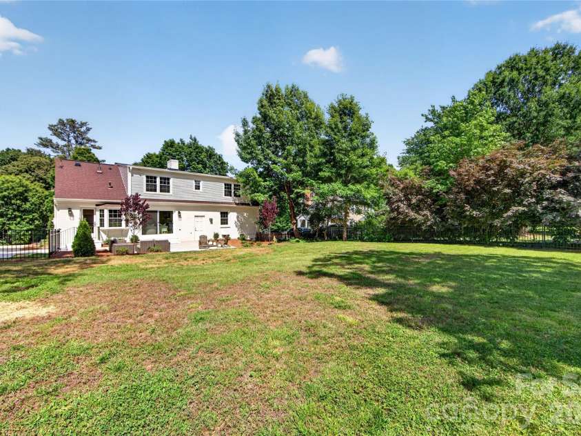 3338 Stocktie Road, Charlotte, NC 28210.  MLS# CAR4379362, YatesRealty ID 22109. 