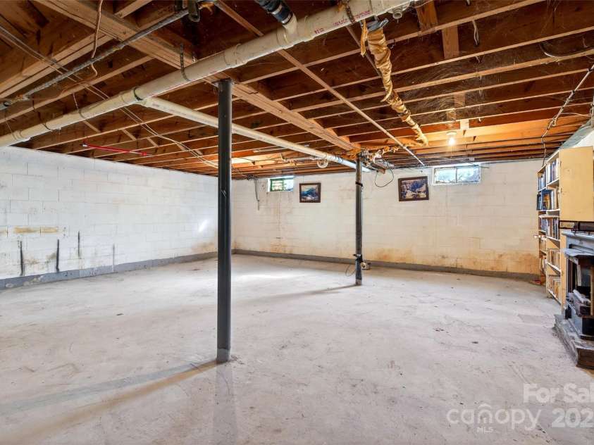 106 Chapel Street, Spruce Pine, NC 28777.  MLS# CAR4248002, YatesRealty ID 2211. 