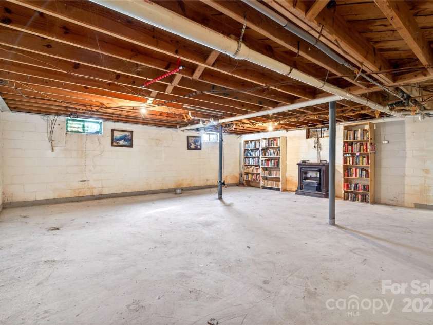 106 Chapel Street, Spruce Pine, NC 28777.  MLS# CAR4248002, YatesRealty ID 2211. 