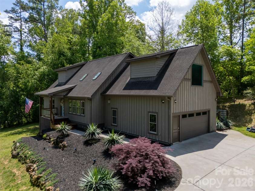 44 Sluder Branch Road, Leicester, NC 28748.  MLS# CAR4381971, YatesRealty ID 22110. 