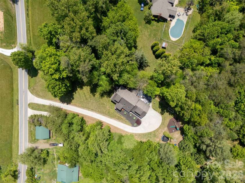 44 Sluder Branch Road, Leicester, NC 28748.  MLS# CAR4381971, YatesRealty ID 22110. 