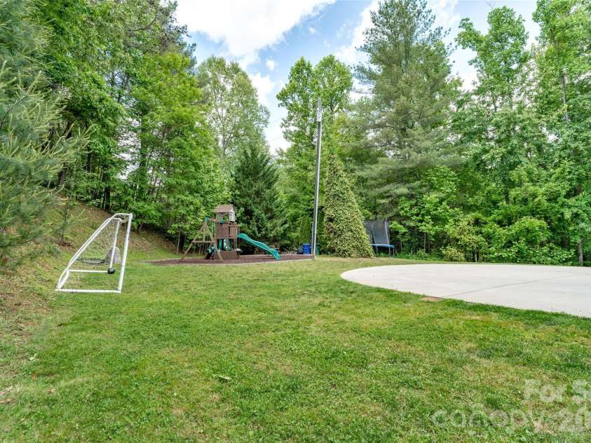 44 Sluder Branch Road, Leicester, NC 28748.  MLS# CAR4381971, YatesRealty ID 22110. 