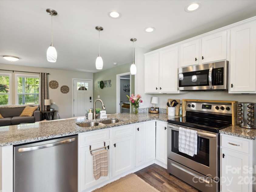 835 Jet Street, Kannapolis, NC 28081.  MLS# CAR4260639, YatesRealty ID 22111. 