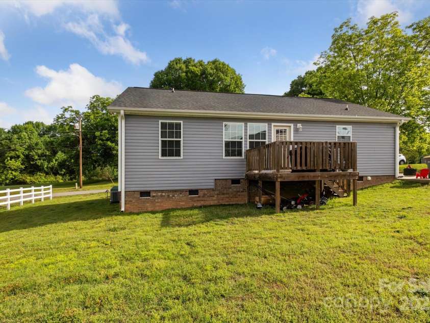 835 Jet Street, Kannapolis, NC 28081.  MLS# CAR4260639, YatesRealty ID 22111. 