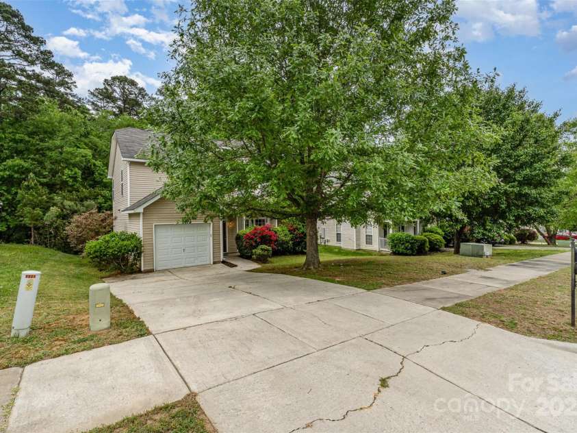 4874 Hawfield Street, Kannapolis, NC 28083.  MLS# CAR4251633, YatesRealty ID 22112. 