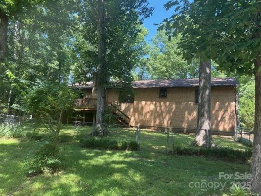 5109 Goldcrest Drive, Indian Trail, NC 28079.  MLS# CAR4265606, YatesRealty ID 22113. 